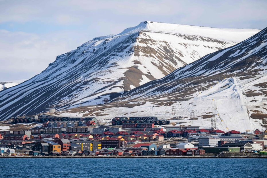 Svalbard Archipelago, Between mainland Norway & North Pole, Norway